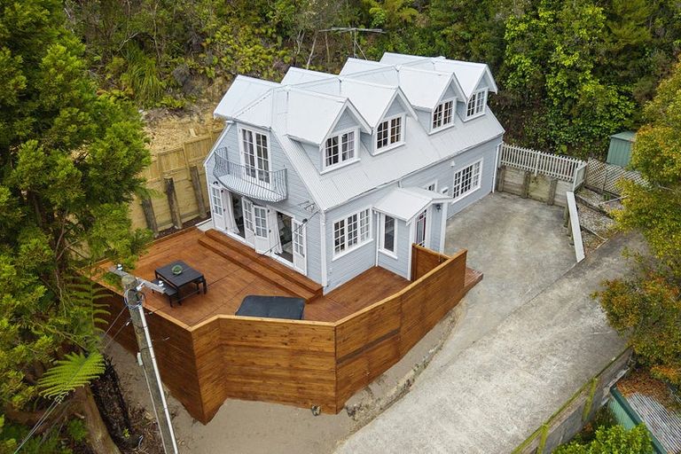 Photo of property in 128 Manuka Street, Stokes Valley, Lower Hutt, 5019