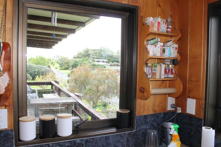 Photo of property in 37 Whaka Street, Maungaturoto, 0520