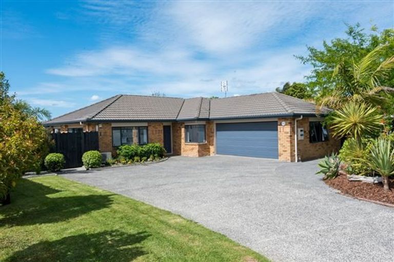 Photo of property in 5 Kalgan Place, Burswood, Auckland, 2013