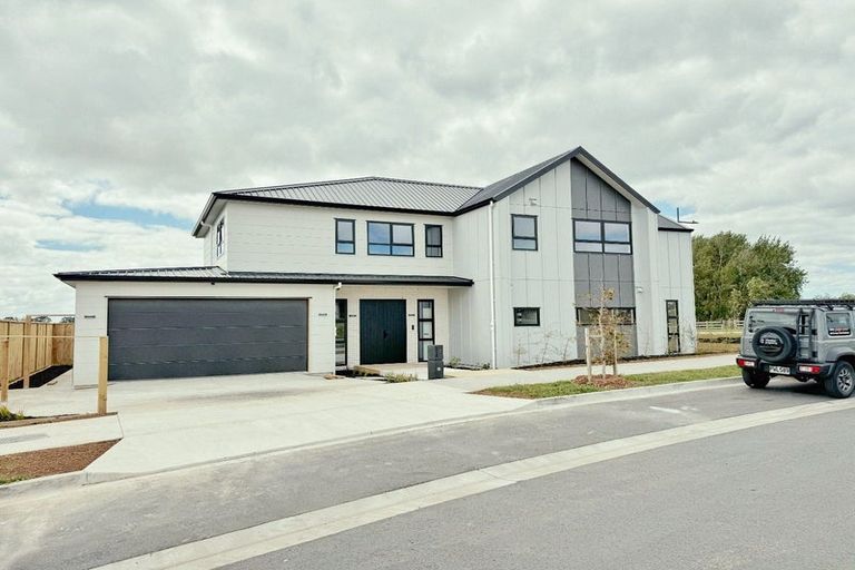 Photo of property in 2 Kobe Street, Karaka, 2580