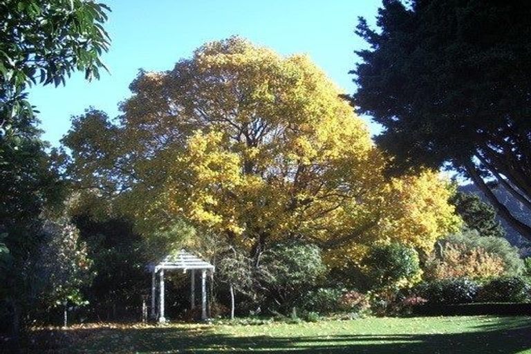 Photo of property in 60 Barton Road, Heretaunga, Upper Hutt, 5018