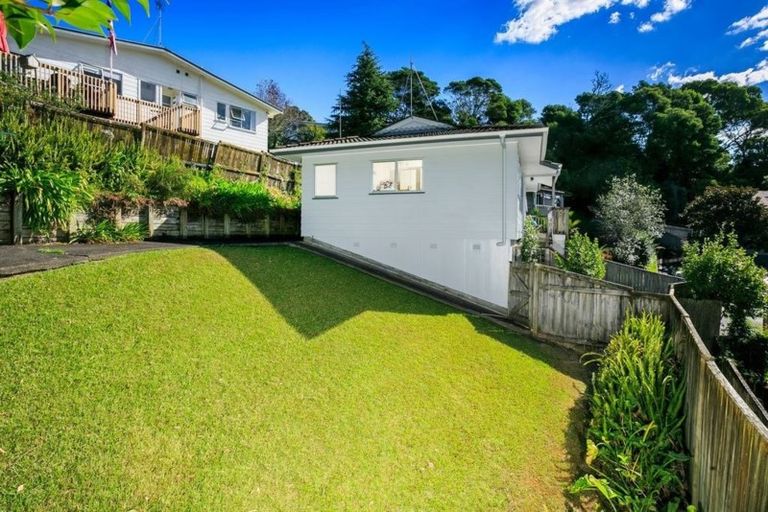 Photo of property in 85a Spinella Drive, Bayview, Auckland, 0629