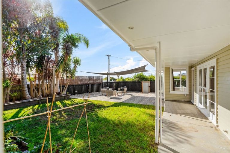 Photo of property in 1/36a Tomo Street, New Lynn, Auckland, 0600