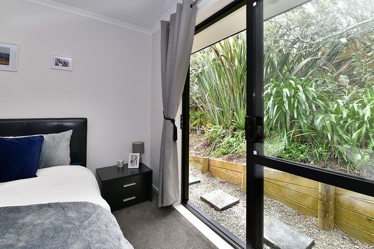 Photo of property in 35 St James Avenue, Helensville, 0800