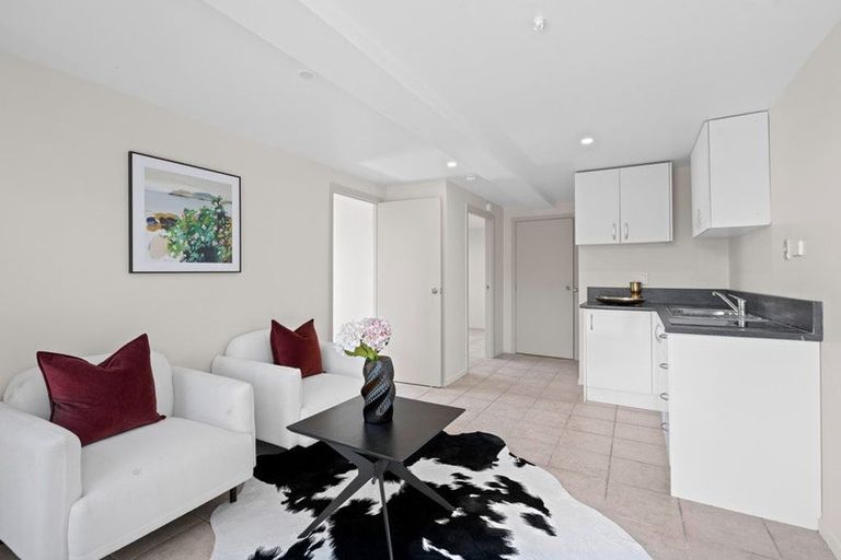 Photo of property in 9 Sungrove Rise, Sunnyvale, Auckland, 0612
