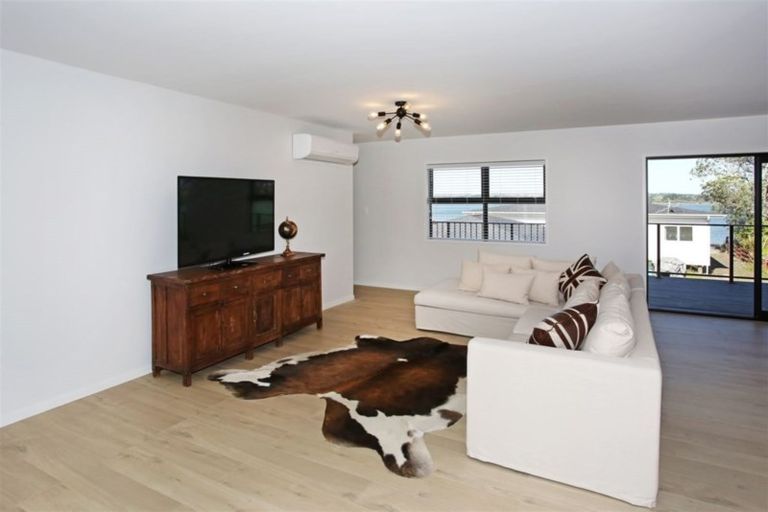 Photo of property in 7 Ronald Avenue, Glenbrook, Waiuku, 2681