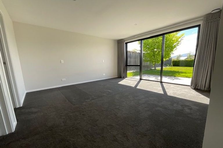 Photo of property in 2 Nancy Lane, Wanaka, 9305