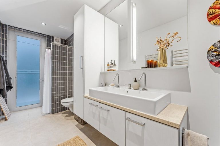 Photo of property in 64 Taumata Road, Omaha, 0986