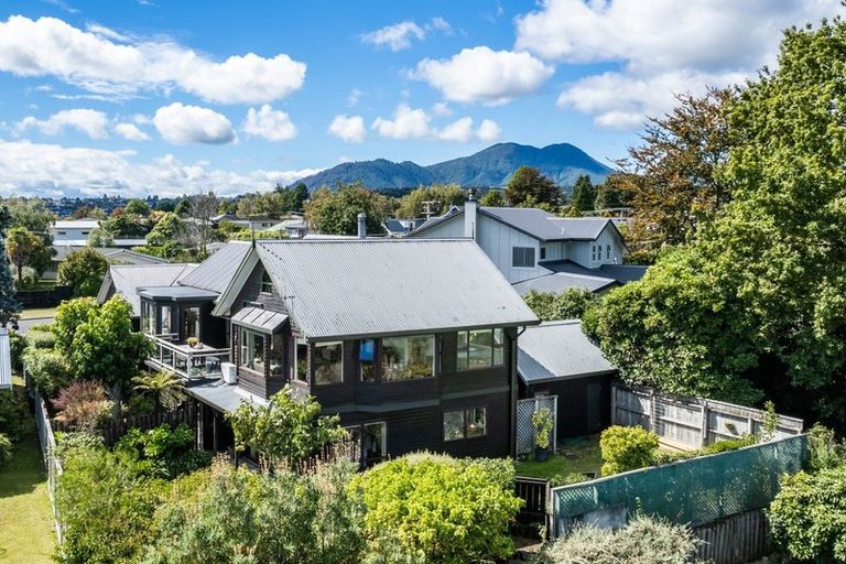 Photo of property in 2/83 Rainbow Drive, Rainbow Point, Taupo, 3330