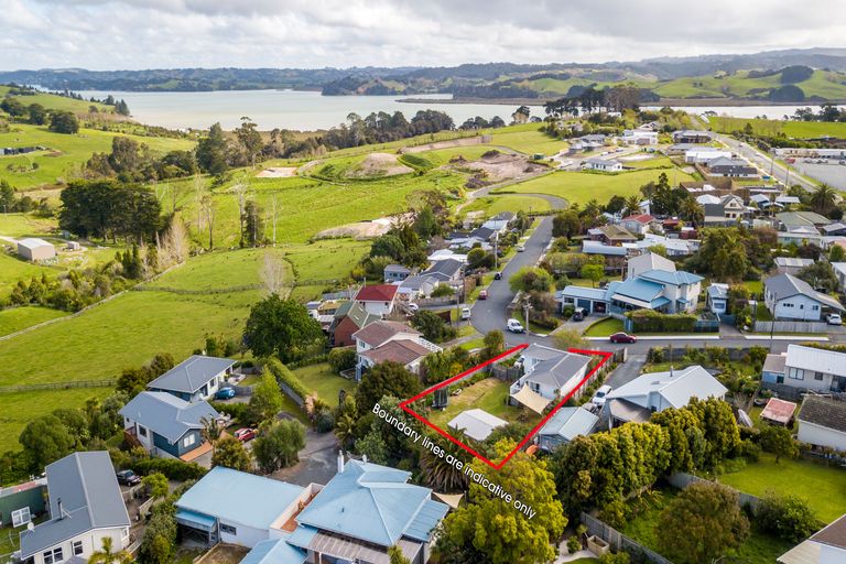 Photo of property in 5 Brigitte View, Snells Beach, 0920