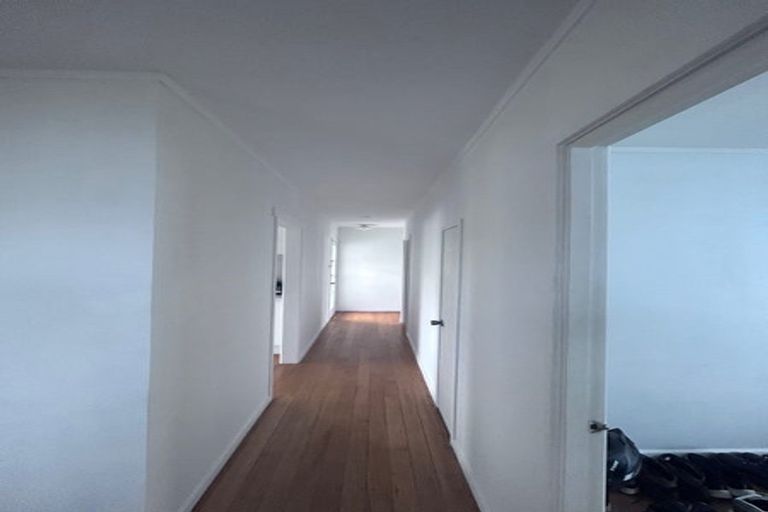 Photo of property in 18 Juniper Road, Sunnynook, Auckland, 0620