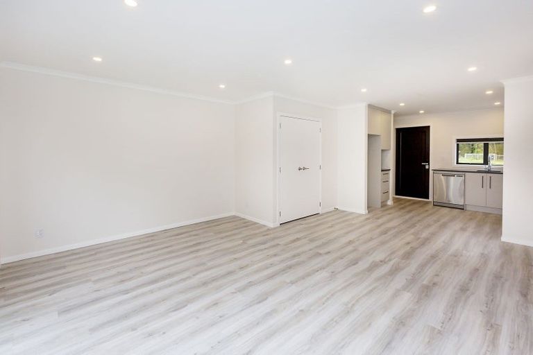 Photo of property in 38 Dahl Drive, Wallaceville, Upper Hutt, 5018