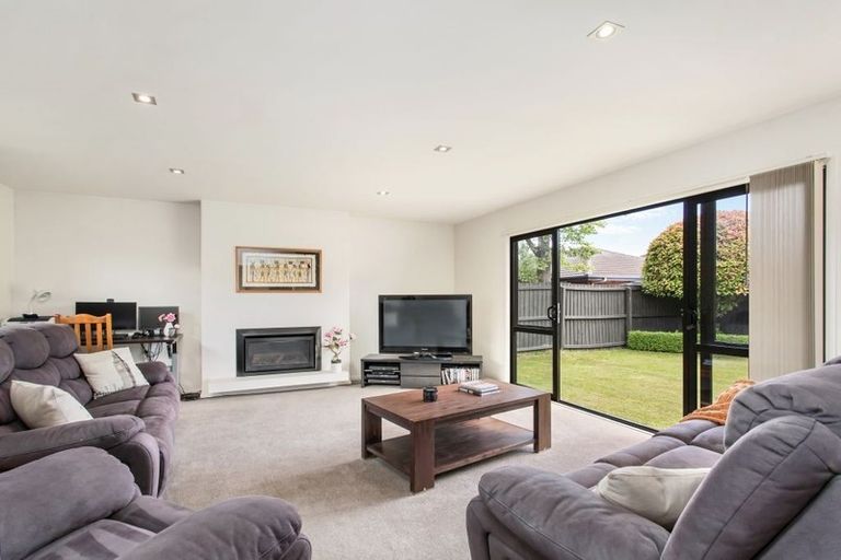 Photo of property in 10 Blarney Place, Casebrook, Christchurch, 8051