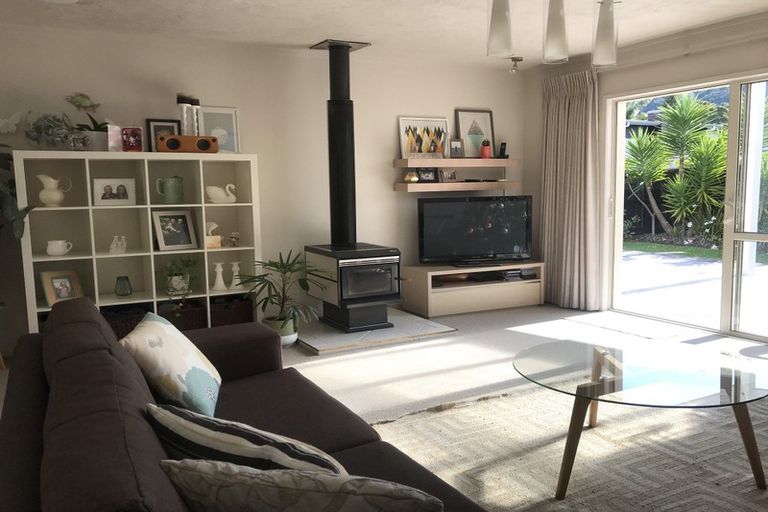 Photo of property in 95 Konini Road, Titirangi, Auckland, 0604