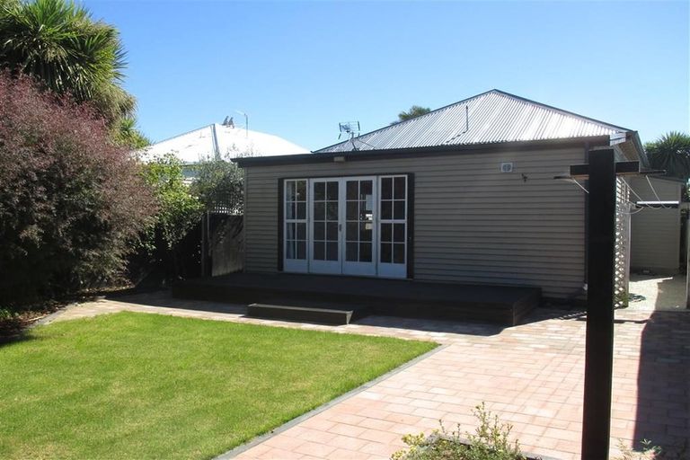 Photo of property in 58 Winton Street, St Albans, Christchurch, 8014