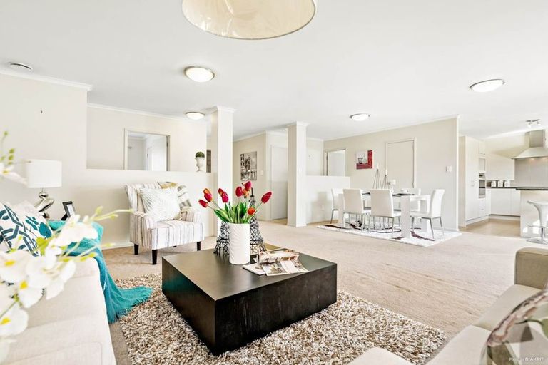 Photo of property in 12 Trevors Place, Pukekohe, 2120