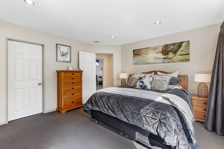 Photo of property in 20 Kunzea Place, Greenhithe, Auckland, 0632