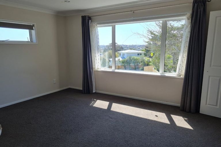 Photo of property in 873a Beach Road, Waiake, Auckland, 0630