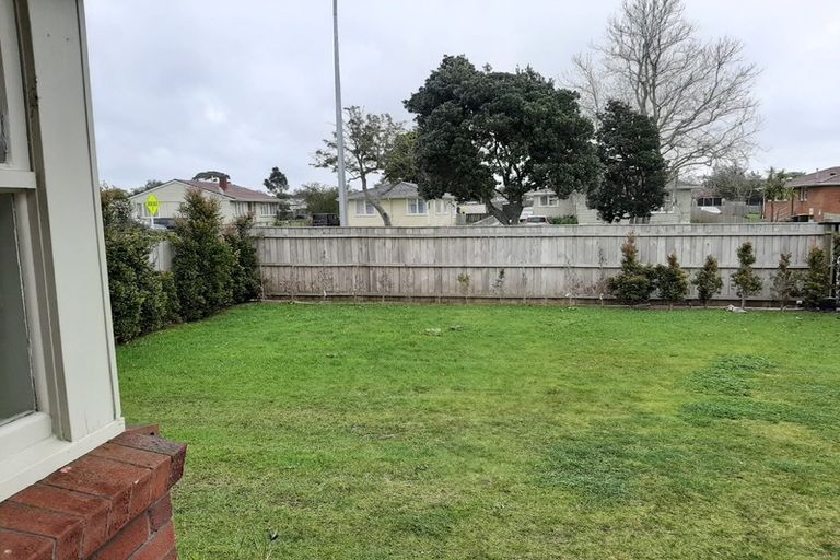 Photo of property in 68 Bader Drive, Mangere, Auckland, 2022