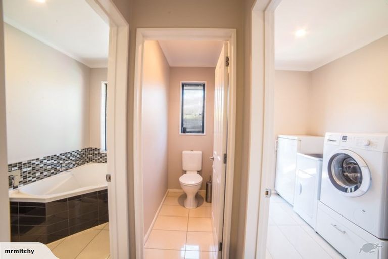 Photo of property in 3 Scarlet Lane, Redwood, Christchurch, 8051