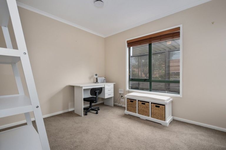 Photo of property in 19 Bayvista Close, Welcome Bay, Tauranga, 3112