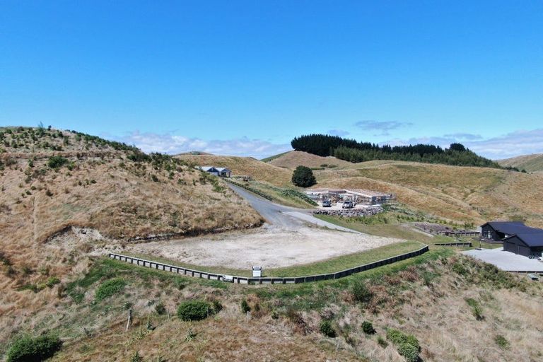 Photo of property in 16 Olsen Place, Kinloch, 3385