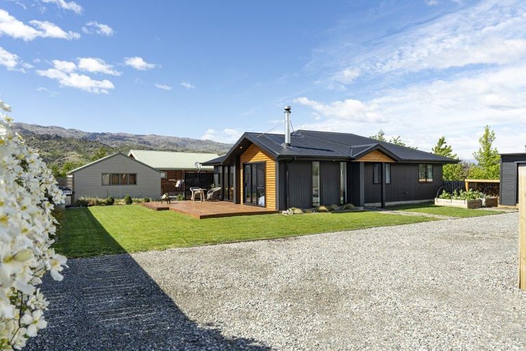 Photo of property in 8a Missy Crescent, Mount Pisa, Cromwell, 9383