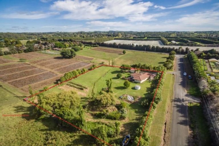 Photo of property in 10 Mccaughan Road, Kerikeri, 0294