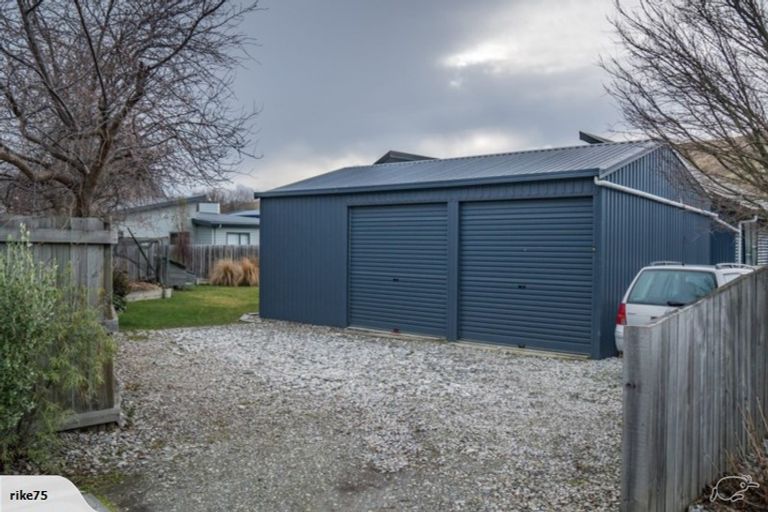 Photo of property in 5 Mystery Grove, Lake Hayes, Queenstown, 9304