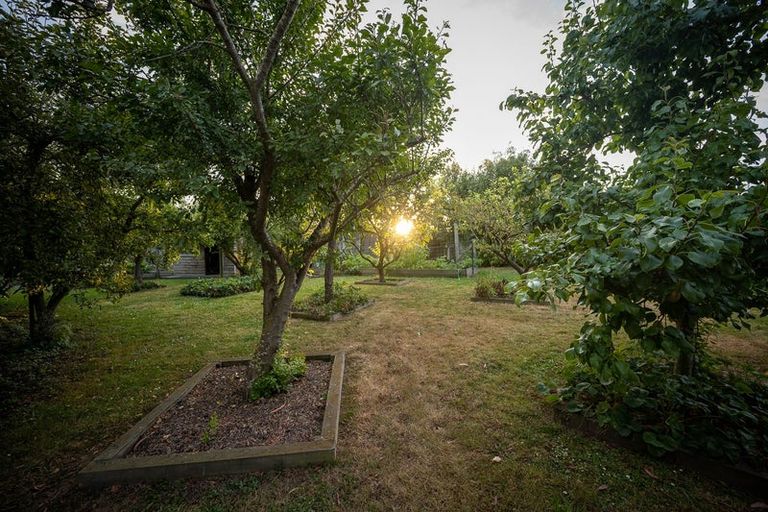 Photo of property in 28 Grove Avenue, Weston, Oamaru, 9401