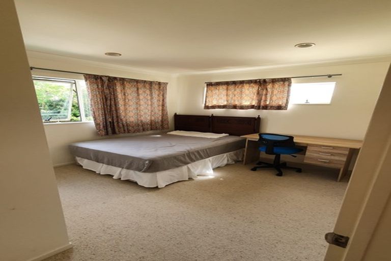 Photo of property in 47 Lagoon Way, West Harbour, Auckland, 0618