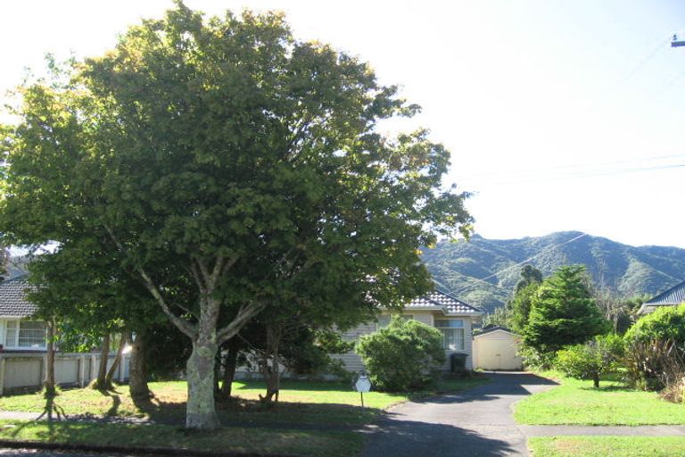 Photo of property in 44 Oxford Crescent, Ebdentown, Upper Hutt, 5018