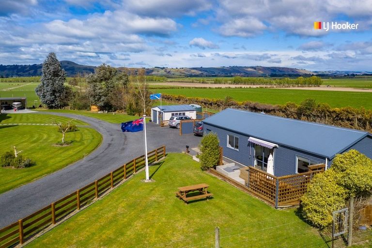 Photo of property in 461 Outram-mosgiel Road, Riverside, Outram, 9073