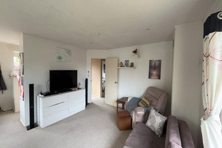 Photo of property in 1/25 Glenlea Place, Flat Bush, Auckland, 2019