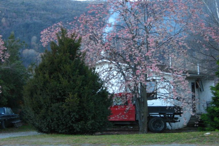 Photo of property in 5 Centennial Avenue, Arrowtown, 9302