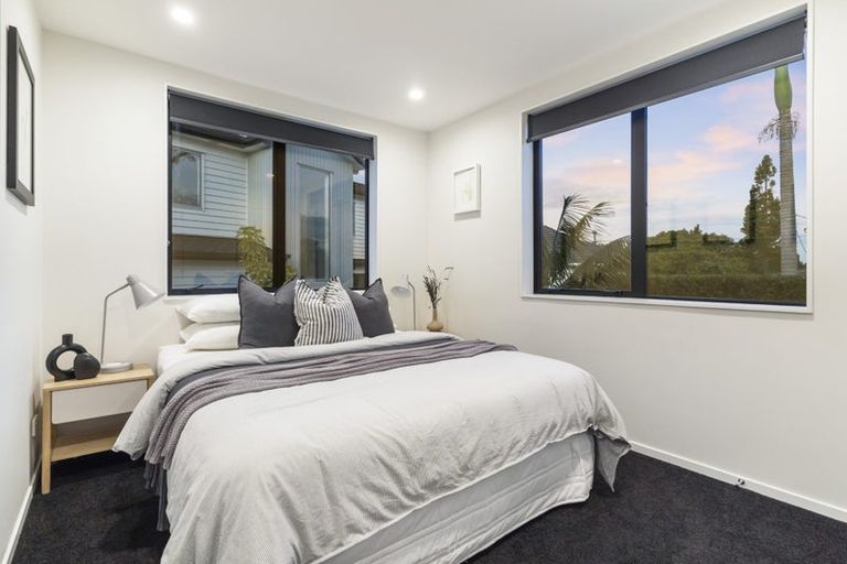 Photo of property in 71a Neil Avenue, Te Atatu Peninsula, Auckland, 0610