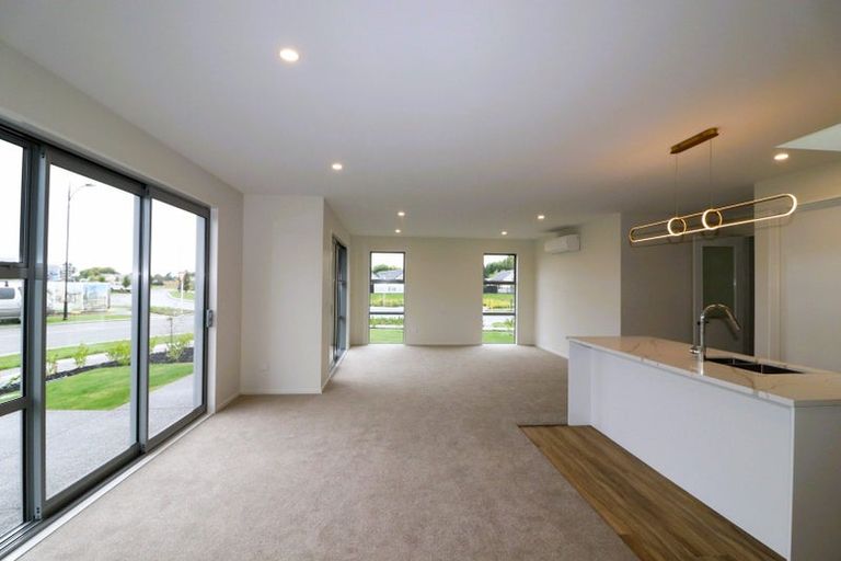 Photo of property in 3 Oakbridge Boulevard, Marshland, Christchurch, 8051