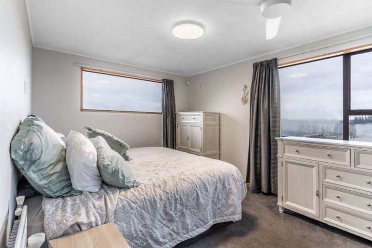 Photo of property in 8 Calder Place, Winton, 9720