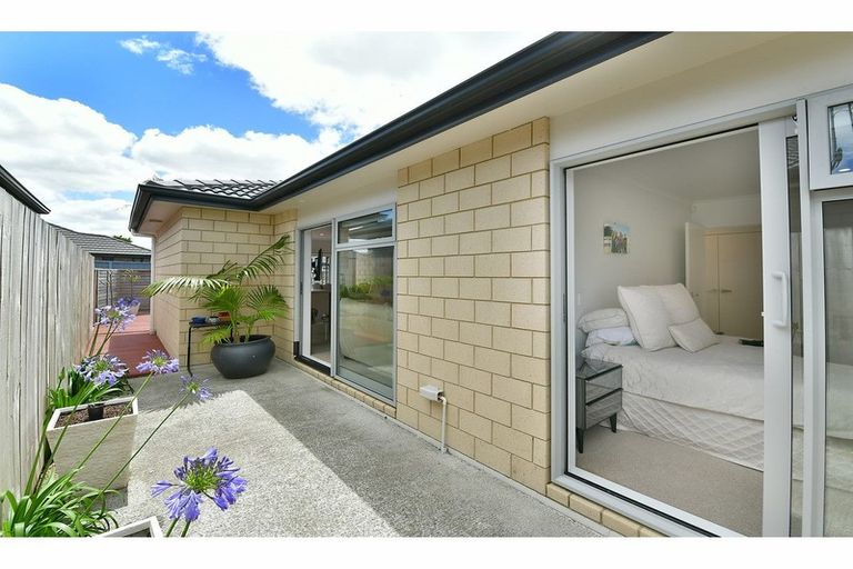 Photo of property in 43b Doment Crescent, Orewa, 0931
