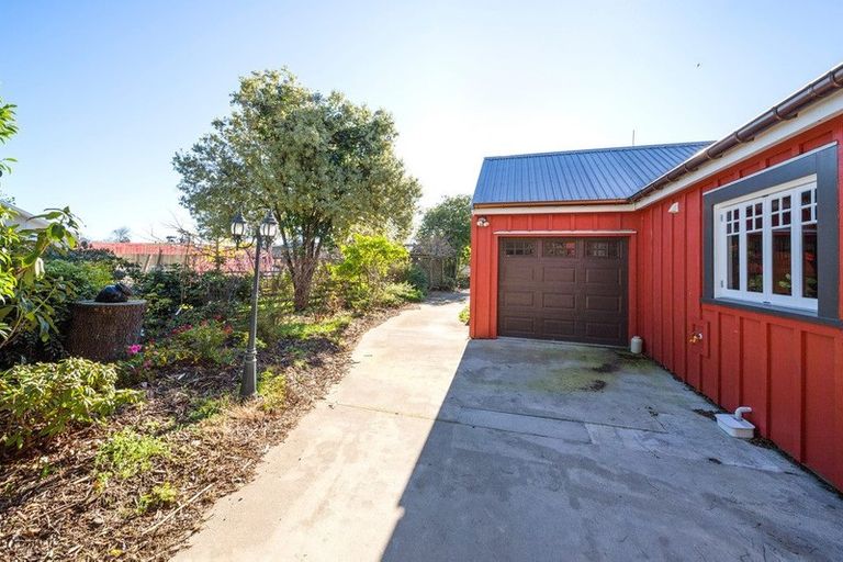 Photo of property in 543 Manutahi Road, Lepperton, New Plymouth, 4373