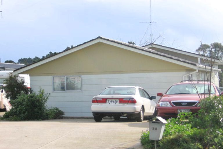 Photo of property in 28 Arlette Place, Massey, Auckland, 0614