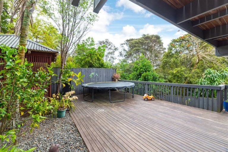 Photo of property in 227a Golf Road, Titirangi, Auckland, 0604