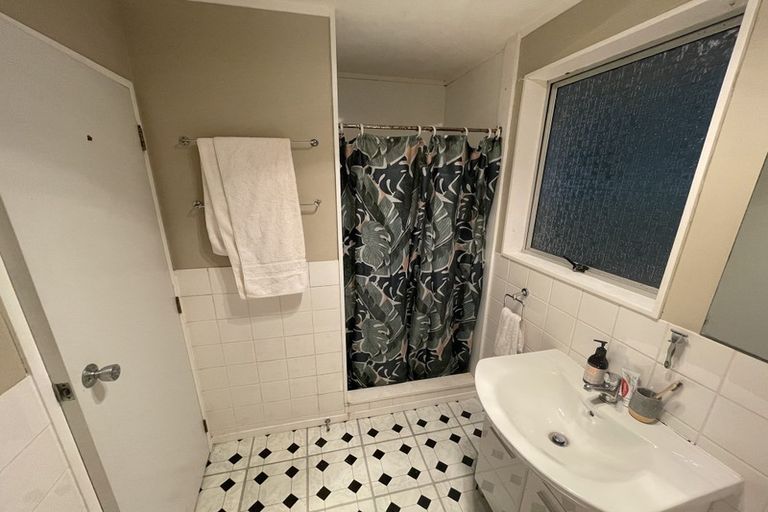 Photo of property in 1 Grant Place, Awapuni, Palmerston North, 4412