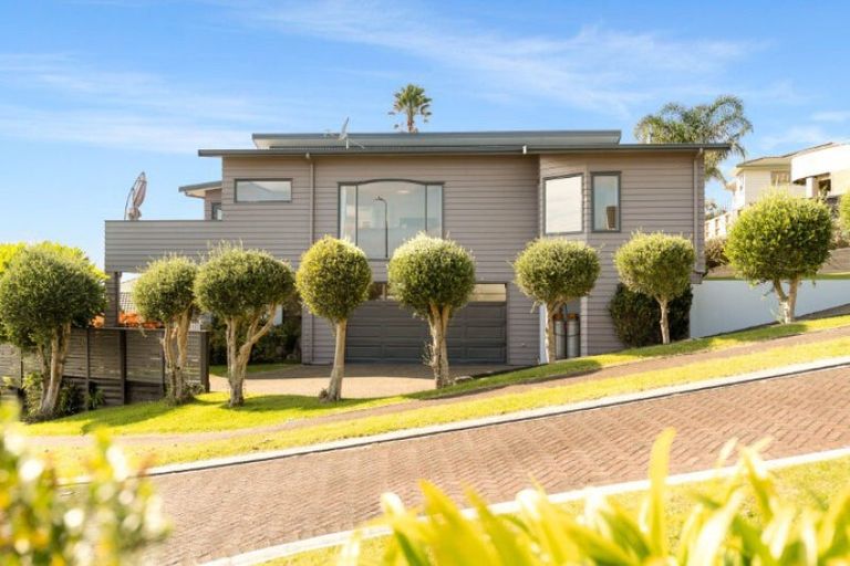 Photo of property in 36 Downing Place, Welcome Bay, Tauranga, 3112