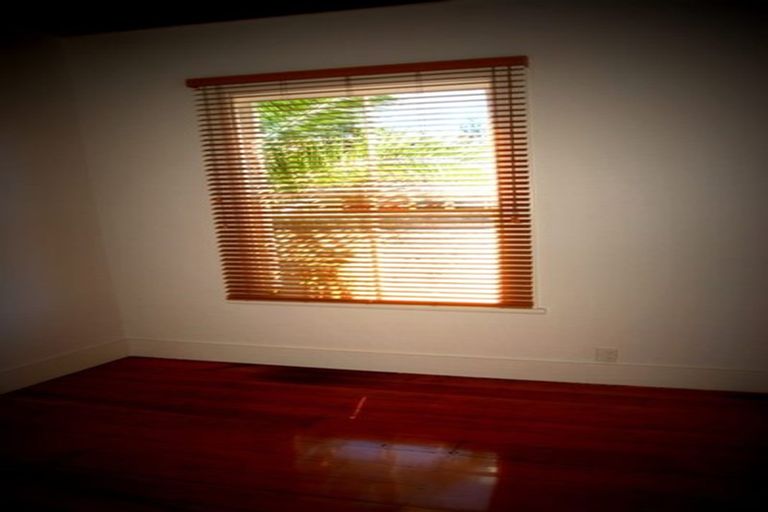 Photo of property in 16 Spring Street, Papatoetoe, Auckland, 2025