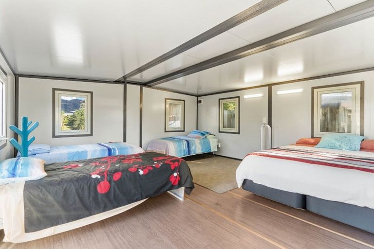 Photo of property in 5a Tuna Place, Whiritoa, Whangamata, 3691