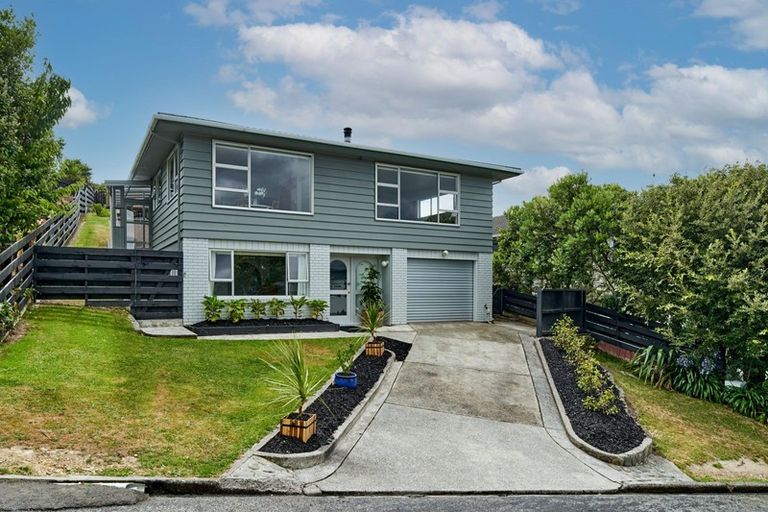 Photo of property in 17 Truro Road, Camborne, Porirua, 5026