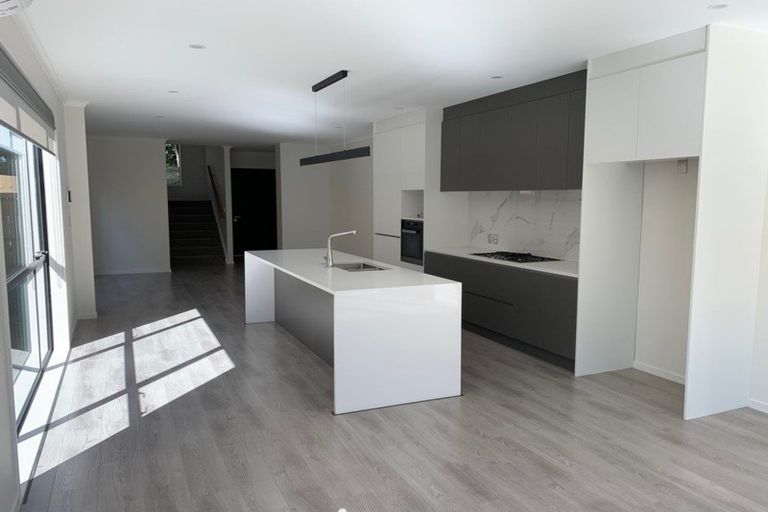 Photo of property in 56b Jandell Crescent, Bucklands Beach, Auckland, 2014