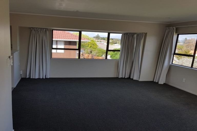 Photo of property in 133a Vodanovich Road, Te Atatu South, Auckland, 0610