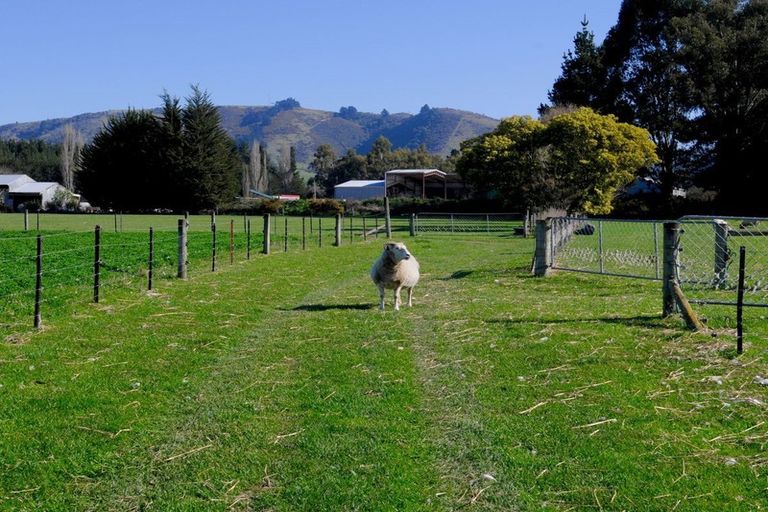Photo of property in 64 Waihao Back Road, Waimate, 7979